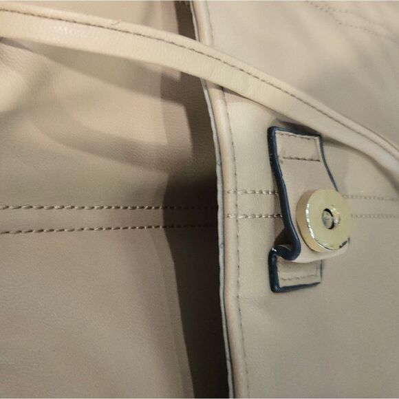 ? Steve Madden Blanii Vegan Leather Backpack Excellent Shape main image 4